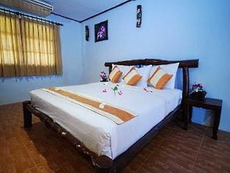 Alongkot Beach Resort Khanom Exteriör bild