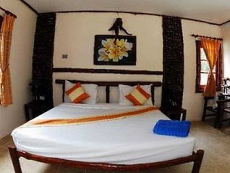 Alongkot Beach Resort Khanom Exteriör bild