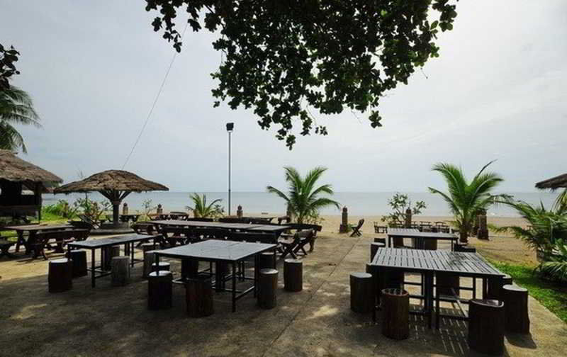 Alongkot Beach Resort Khanom Exteriör bild
